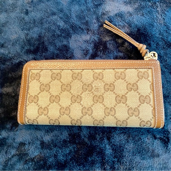 Gucci GG Bree Zip Around Wallet - Picture 4 of 15
